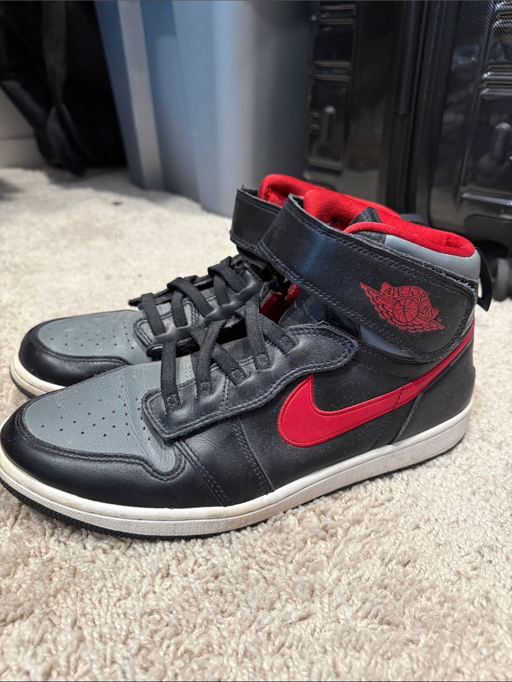 Nike Air Jordan 1 Hi FlyEase